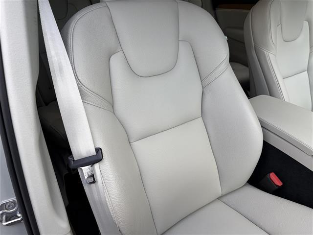 XC90 B5 AWD モーメンタム 純正ナビ フルセグTV ETC ACC ステアリングスイッチ 白レザーシート シートヒーター パワーシート パワーバックドア ワイアレスチャージャー ステアリングヒーター 純正19AW(14枚目)
