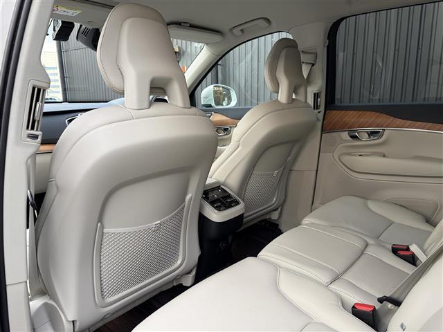 XC90 B5 AWD モーメンタム 純正ナビ フルセグTV ETC ACC ステアリングスイッチ 白レザーシート シートヒーター パワーシート パワーバックドア ワイアレスチャージャー ステアリングヒーター 純正19AW(24枚目)