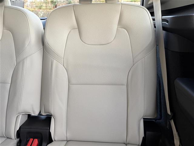 XC90 B5 AWD モーメンタム 純正ナビ フルセグTV ETC ACC ステアリングスイッチ 白レザーシート シートヒーター パワーシート パワーバックドア ワイアレスチャージャー ステアリングヒーター 純正19AW(28枚目)