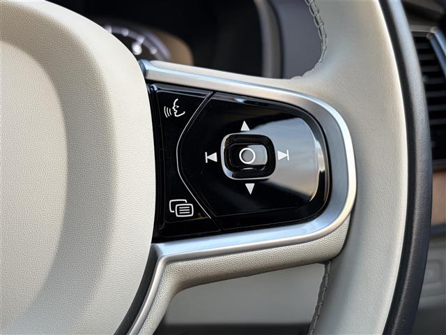 XC90 B5 AWD モーメンタム 純正ナビ フルセグTV ETC ACC ステアリングスイッチ 白レザーシート シートヒーター パワーシート パワーバックドア ワイアレスチャージャー ステアリングヒーター 純正19AW(33枚目)