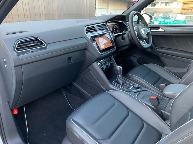 TDI 4モーション Rライン ACC サンルーフ ヘッドアップディスプレイ レザーシート 純正ナビTV 360°カメラ 純正20AW デジタルメーター 衝突軽減 シートヒーター パワーシート パワーバックドア LED 社外ドラレコ(17枚目)