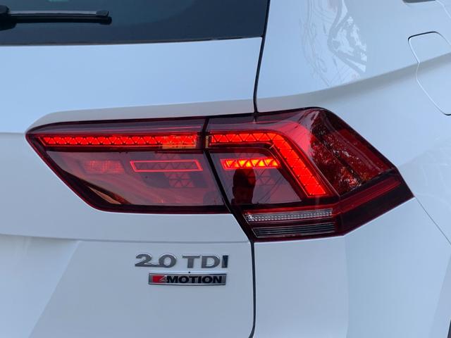 TDI 4モーション Rライン ACC サンルーフ ヘッドアップディスプレイ レザーシート 純正ナビTV 360°カメラ 純正20AW デジタルメーター 衝突軽減 シートヒーター パワーシート パワーバックドア LED 社外ドラレコ(57枚目)
