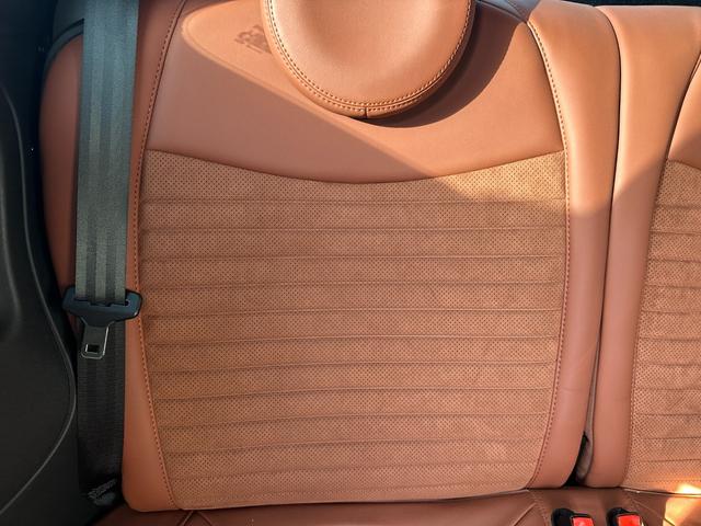 アバルト５９５ コンペティツィオーネ　レコモンマフラー　サーベルシート　ブレンボキャリパー　ディスプレイオーディオ　ＡｐｐｌｅＣａｒＰｌａｙ　バックカメラ　ＥＴＣ　パドルシフト　キセノンライト　スポーツモード　ターボメーター　純正１７ＡＷ（26枚目）