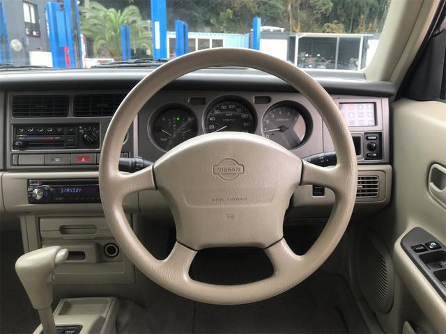 ラシーン タイプＩＩ　４ＷＤ　ＡＴ　ＣＤ　ミュージックプレイヤー接続可　ＡＢＳ　エアコン　パワーステアリング　パワーウィンドウ（3枚目）