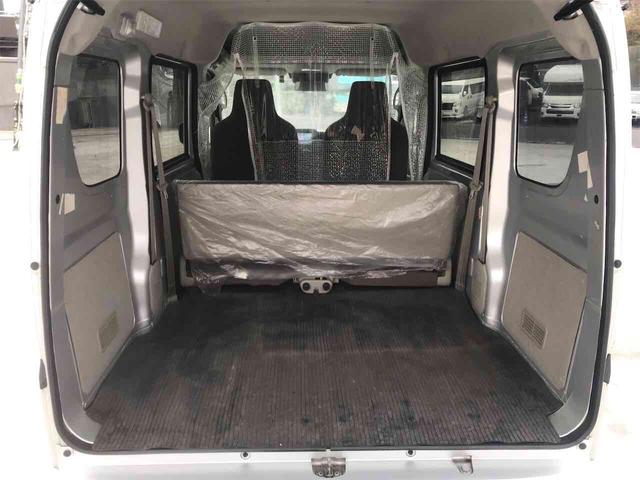 ＮＶ１００クリッパーバン ＤＸ　ＧＬセーフティパッケージ　４ＷＤ　ＡＴ　衝突被害軽減システム　クリアランスソナー　レーンアシスト　ナビ　ＴＶ　バックカメラ　両側スライドドア　キーレスエントリー　電動格納ミラー　オートライト　ＥＳＣ　エアコン　パワーウィンドウ（8枚目）