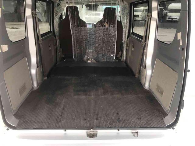 ＮＶ１００クリッパーバン ＤＸ　ＧＬセーフティパッケージ　４ＷＤ　ＡＴ　衝突被害軽減システム　クリアランスソナー　レーンアシスト　ナビ　ＴＶ　バックカメラ　両側スライドドア　キーレスエントリー　電動格納ミラー　オートライト　ＥＳＣ　エアコン　パワーウィンドウ（9枚目）