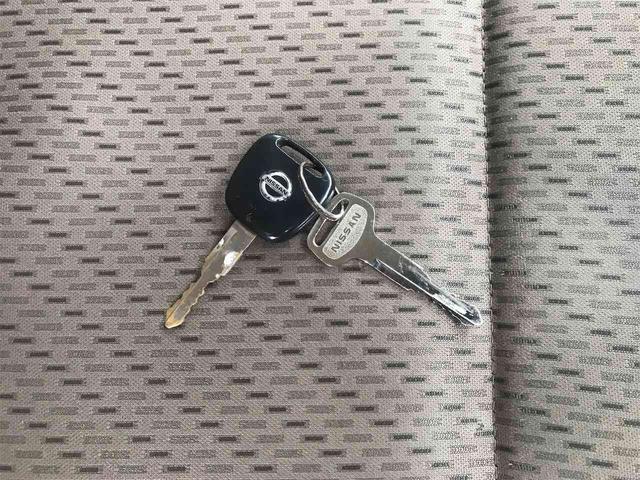 ＮＶ１００クリッパーバン ＤＸ　ＧＬセーフティパッケージ　４ＷＤ　ＡＴ　衝突被害軽減システム　クリアランスソナー　レーンアシスト　ナビ　ＴＶ　バックカメラ　両側スライドドア　キーレスエントリー　電動格納ミラー　オートライト　ＥＳＣ　エアコン　パワーウィンドウ（47枚目）