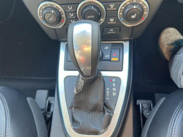 フリーランダー２ ３．２　ｉ６　４ＷＤ　ＥＴＣ　　サイドカメラ　クリアランスソナー　オートクルーズコントロール　パワーシート　オートライト　ＨＩＤ　アルミホイール　スマートキー　電動格納ミラー　シートヒーター　ＡＴ（6枚目）