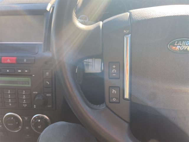 フリーランダー２ ３．２　ｉ６　４ＷＤ　ＥＴＣ　　サイドカメラ　クリアランスソナー　オートクルーズコントロール　パワーシート　オートライト　ＨＩＤ　アルミホイール　スマートキー　電動格納ミラー　シートヒーター　ＡＴ（10枚目）