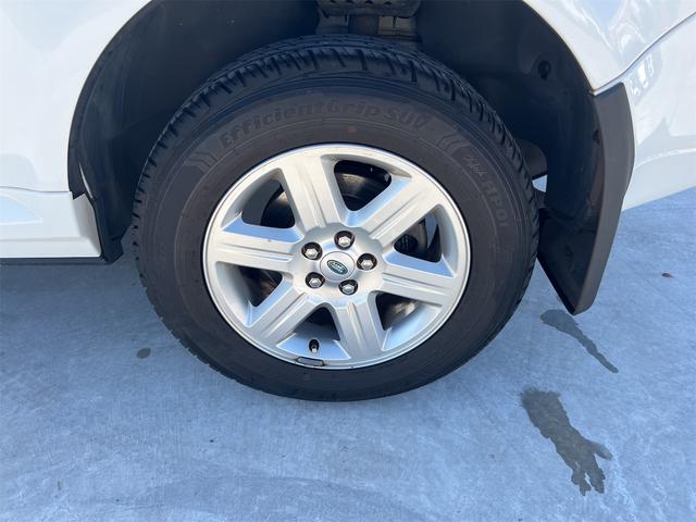 フリーランダー２ ３．２　ｉ６　４ＷＤ　ＥＴＣ　　サイドカメラ　クリアランスソナー　オートクルーズコントロール　パワーシート　オートライト　ＨＩＤ　アルミホイール　スマートキー　電動格納ミラー　シートヒーター　ＡＴ（20枚目）