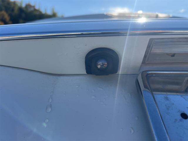 フリーランダー２ ３．２　ｉ６　４ＷＤ　ＥＴＣ　　サイドカメラ　クリアランスソナー　オートクルーズコントロール　パワーシート　オートライト　ＨＩＤ　アルミホイール　スマートキー　電動格納ミラー　シートヒーター　ＡＴ（25枚目）