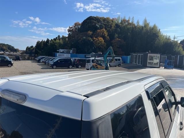 フリーランダー２ ３．２　ｉ６　４ＷＤ　ＥＴＣ　　サイドカメラ　クリアランスソナー　オートクルーズコントロール　パワーシート　オートライト　ＨＩＤ　アルミホイール　スマートキー　電動格納ミラー　シートヒーター　ＡＴ（28枚目）