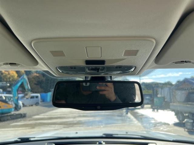 フリーランダー２ ３．２　ｉ６　４ＷＤ　ＥＴＣ　　サイドカメラ　クリアランスソナー　オートクルーズコントロール　パワーシート　オートライト　ＨＩＤ　アルミホイール　スマートキー　電動格納ミラー　シートヒーター　ＡＴ（31枚目）