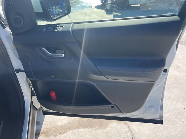 フリーランダー２ ３．２　ｉ６　４ＷＤ　ＥＴＣ　　サイドカメラ　クリアランスソナー　オートクルーズコントロール　パワーシート　オートライト　ＨＩＤ　アルミホイール　スマートキー　電動格納ミラー　シートヒーター　ＡＴ（36枚目）