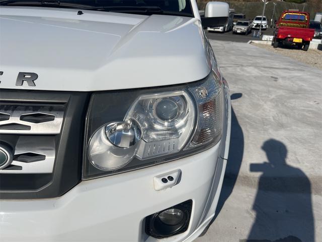 フリーランダー２ ３．２　ｉ６　４ＷＤ　ＥＴＣ　　サイドカメラ　クリアランスソナー　オートクルーズコントロール　パワーシート　オートライト　ＨＩＤ　アルミホイール　スマートキー　電動格納ミラー　シートヒーター　ＡＴ（55枚目）