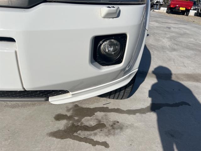 フリーランダー２ ３．２　ｉ６　４ＷＤ　ＥＴＣ　　サイドカメラ　クリアランスソナー　オートクルーズコントロール　パワーシート　オートライト　ＨＩＤ　アルミホイール　スマートキー　電動格納ミラー　シートヒーター　ＡＴ（56枚目）
