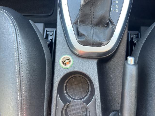 フリーランダー２ ３．２　ｉ６　４ＷＤ　ＥＴＣ　　サイドカメラ　クリアランスソナー　オートクルーズコントロール　パワーシート　オートライト　ＨＩＤ　アルミホイール　スマートキー　電動格納ミラー　シートヒーター　ＡＴ（60枚目）