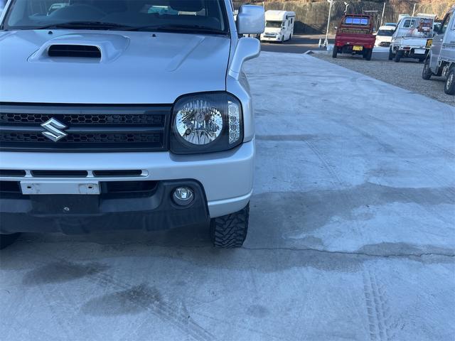 ジムニー XC 4WD キーレスエントリー 電動格納ミラー AT ABS CD アルミホイール 衝突安全ボディ エアコン パワーステアリング パワーウィンドウ(21枚目)