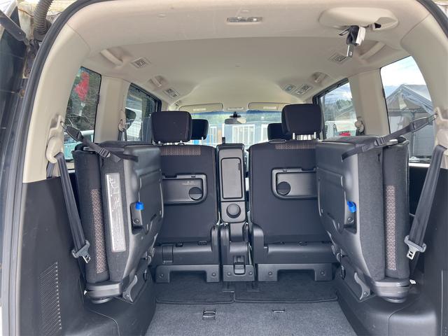 セレナ ハイウェイスター　Ｓ－ハイブリッド　ＥＴＣ　バックカメラ　ナビ　ＴＶ　オートクルーズコントロール　レーンアシスト　衝突被害軽減システム　両側電動スライドドア　オートライト　スマートキー　アイドリングストップ　電動格納ミラー　３列シート（28枚目）