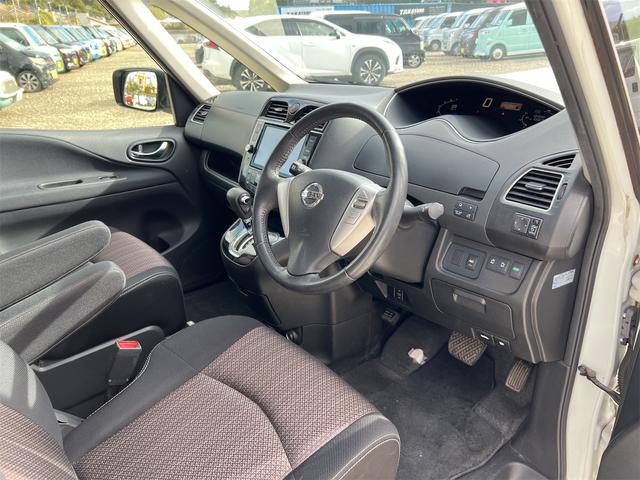 セレナ ハイウェイスター　Ｓ－ハイブリッド　ＥＴＣ　バックカメラ　ナビ　ＴＶ　オートクルーズコントロール　レーンアシスト　衝突被害軽減システム　両側電動スライドドア　オートライト　スマートキー　アイドリングストップ　電動格納ミラー　３列シート（39枚目）