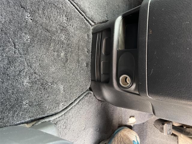 セレナ ハイウェイスター　Ｓ－ハイブリッド　ＥＴＣ　バックカメラ　ナビ　ＴＶ　オートクルーズコントロール　レーンアシスト　衝突被害軽減システム　両側電動スライドドア　オートライト　スマートキー　アイドリングストップ　電動格納ミラー　３列シート（46枚目）