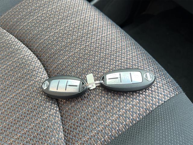 セレナ ハイウェイスター　Ｓ－ハイブリッド　ＥＴＣ　バックカメラ　ナビ　ＴＶ　オートクルーズコントロール　レーンアシスト　衝突被害軽減システム　両側電動スライドドア　オートライト　スマートキー　アイドリングストップ　電動格納ミラー　３列シート（55枚目）