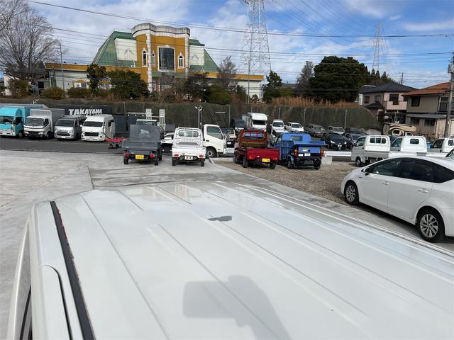 セレナ ハイウェイスター　Ｓ－ハイブリッド　ＥＴＣ　バックカメラ　ナビ　ＴＶ　オートクルーズコントロール　レーンアシスト　衝突被害軽減システム　両側電動スライドドア　オートライト　スマートキー　アイドリングストップ　電動格納ミラー　３列シート（64枚目）