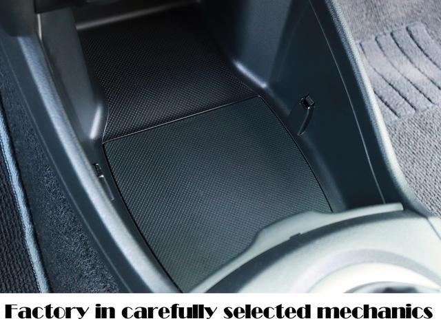 フィット 設立23年 信頼の自社工場完備 車は整備で程度が変わります RS ディーラー下取車 5足マニュアル 走行距離1,8万キロ台 OPステアリング OP本革レザーシートカバー OPインテリアパネル 純正ナビ 地デジ バックカメラ 足回りリフレッシュ済(25枚目)