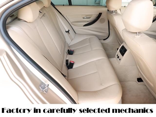 3シリーズ 設立23年 信頼の自社工場完備 車は整備で程度が変わります 320ixDrive ラグジュアリー ディーラー下取車 4WD ワンオーナー 新品タイヤ サンルーフ ヘッドアップディスプレイ シートヒーター(フロント、リア) サイドカメラ トップビュー(43枚目)