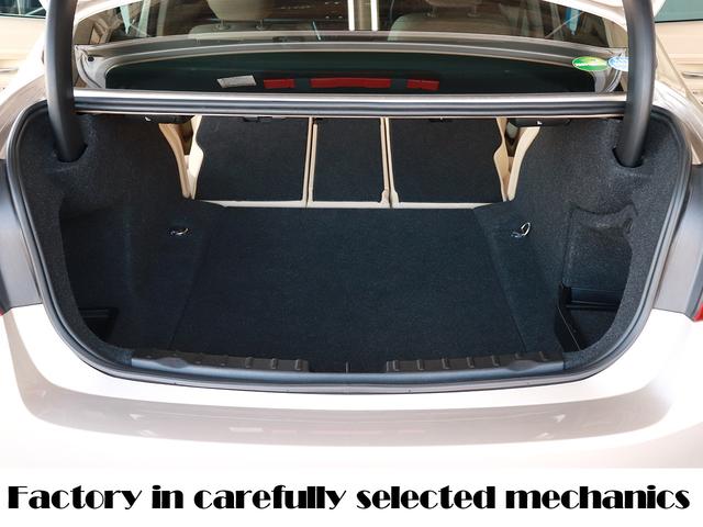 3シリーズ 設立23年 信頼の自社工場完備 車は整備で程度が変わります 320ixDrive ラグジュアリー ディーラー下取車 4WD ワンオーナー 新品タイヤ サンルーフ ヘッドアップディスプレイ シートヒーター(フロント、リア) サイドカメラ トップビュー(55枚目)