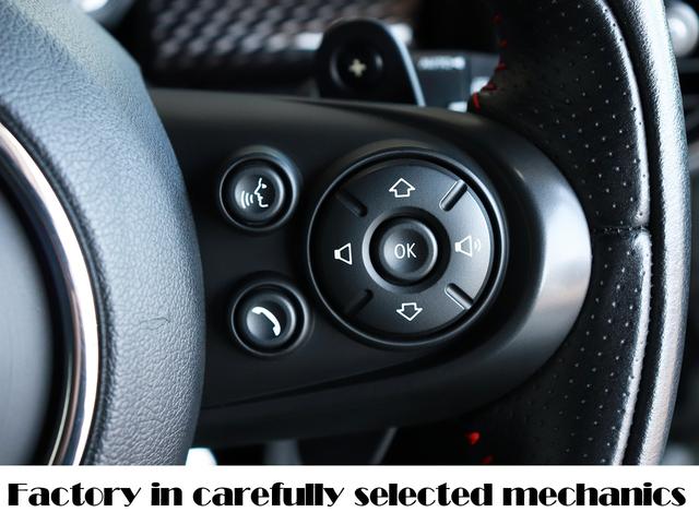 ＭＩＮＩ 設立２３年　信頼の自社工場完備　車は整備で程度が変わります　ジョンクーパーワークス　ディーラー下取車　グー鑑定外装評価星５　ユニオンジャックテール　ヘッドアップディスプレイ　ブラックホイール　スポーツモード　レッドキャリパー　レッド補強バー　バックカメラ（13枚目）