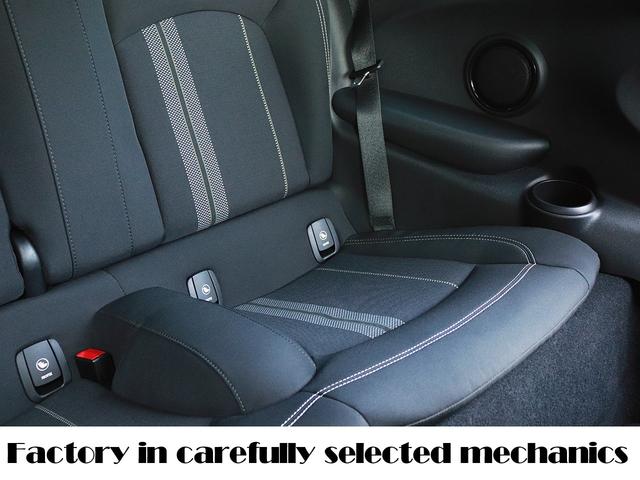 ＭＩＮＩ 設立２３年　信頼の自社工場完備　車は整備で程度が変わります　ジョンクーパーワークス　ディーラー下取車　グー鑑定外装評価星５　ユニオンジャックテール　ヘッドアップディスプレイ　ブラックホイール　スポーツモード　レッドキャリパー　レッド補強バー　バックカメラ（22枚目）