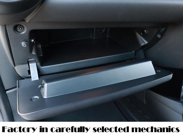 ＭＩＮＩ 設立２３年　信頼の自社工場完備　車は整備で程度が変わります　ジョンクーパーワークス　ディーラー下取車　グー鑑定外装評価星５　ユニオンジャックテール　ヘッドアップディスプレイ　ブラックホイール　スポーツモード　レッドキャリパー　レッド補強バー　バックカメラ（40枚目）