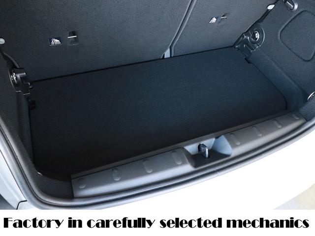 ＭＩＮＩ 設立２３年　信頼の自社工場完備　車は整備で程度が変わります　ジョンクーパーワークス　ディーラー下取車　グー鑑定外装評価星５　ユニオンジャックテール　ヘッドアップディスプレイ　ブラックホイール　スポーツモード　レッドキャリパー　レッド補強バー　バックカメラ（57枚目）