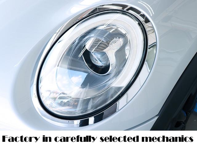 ＭＩＮＩ 設立２３年　信頼の自社工場完備　車は整備で程度が変わります　ジョンクーパーワークス　ディーラー下取車　グー鑑定外装評価星５　ユニオンジャックテール　ヘッドアップディスプレイ　ブラックホイール　スポーツモード　レッドキャリパー　レッド補強バー　バックカメラ（69枚目）