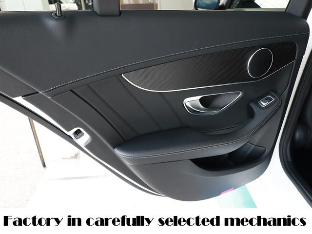 Ｃクラス 設立２３年　信頼の自社工場完備　車は整備で程度が変わります　Ｃ２５０スポーツ　ディーラー下取車　グー鑑定内外装評価星５獲得　ディストロニックプラス　ブラインドアシスト　ヘッドアップディスプレイ　パークアシスト　助手席パワーシート　シートヒーター（52枚目）