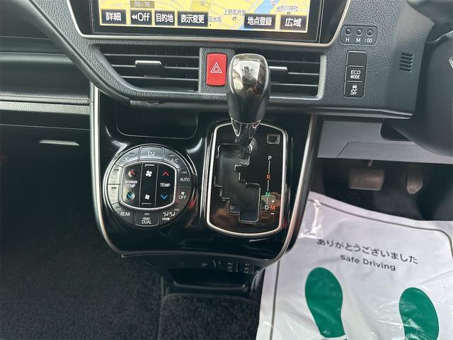 エスクァイア Ｇｉ　後期　１０インチナビ　リア１２．１型モニター　シートヒーター　両側パワスラ　純正ドラレコ　２．０ＥＴＣ　スマートキー　クルコン　保証書　取説書　記録簿　アイドリングストップ　７人乗り（39枚目）