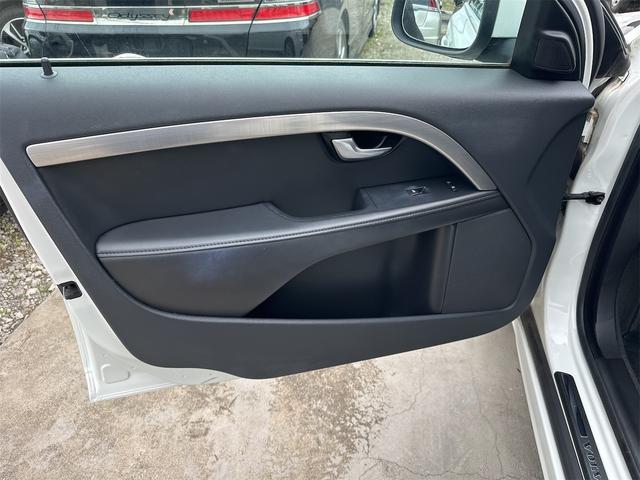 V70 T5 SE ワンオーナー ディーラー整備車 ターボ シートヒーター&エアシート パワーゲート 革シート 前席パワーシート ナビ 地デジ ETC(63枚目)