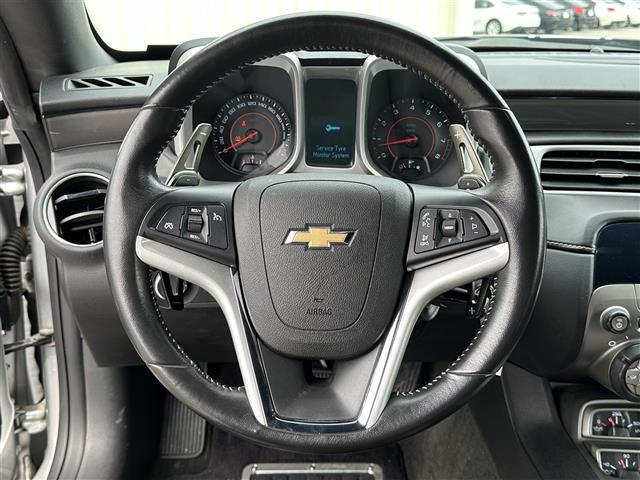 シボレーカマロ ＬＴ　ＲＳ　スナイパーレーシングマフラー　ジオバンナ２０インチアルミホイール　ＺＬ１フロントバンパー　ＵＳミラー　クルーズコントロール　ヘッドアップディスプレイ　パドルシフト　レザーシート　シートヒーター　ＥＴＣ（8枚目）