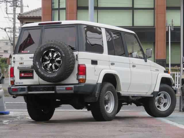 TOYOTA LAND CRUISER 70 ZX | 1998 | WHITE | 198786 km TOYOTA LAND CRUISER 70 ZX | 1998 | WHITE | 198786 km