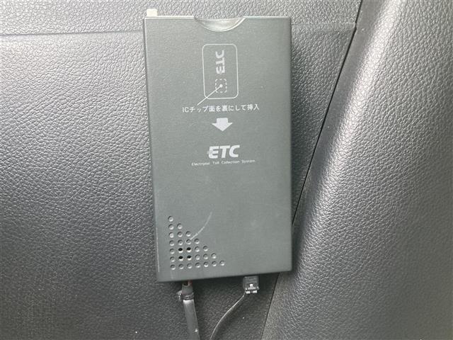 20X 純正HDDナビ バックカメラ HID 全席シートヒーター ETC スマートキー 純正17インチAW パーキングサポート 横滑り防止(3枚目)