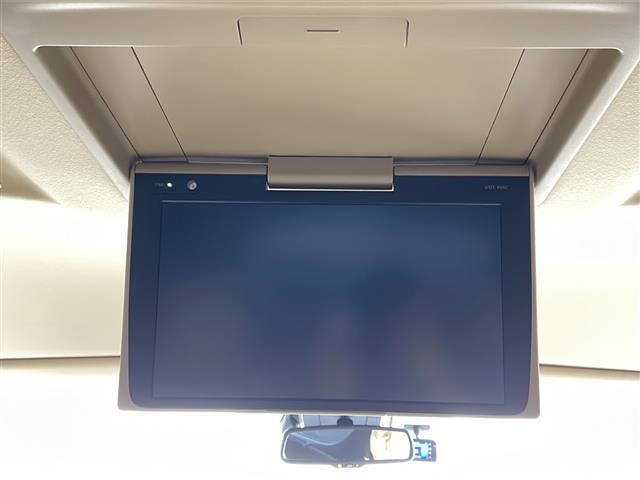 ヴェルファイア ２．５Ｖ　禁煙車　レザーシート　ワンオーナー　トヨタセーフティセンス　レーダークルーズコントロール　純正ナビ　フリップダウンモニター　フルセグ　バックカメラ　両側パワースライドドア　シートヒーター　Ｐシート（3枚目）