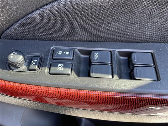 スイフトスポーツ ベースグレード 禁煙車 スズキセーフティサポート 社外フローティングナビ フルセグ シートヒーター ETC クルーズコントロール RMPレーシング17インチアルミ プッシュスタート スマートキーx2 LEDライト(30枚目)