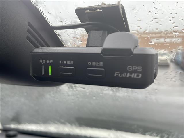 セレナ ライダー プロパイロットエディション 純正9インチメモリナビ 純正フリップダウンモニター プロパイロット エマージェンシーブレーキ フルセグ Bluetooth バックカメラ 両側パワースライドドア 革調シートカバー ブレーキホールド(9枚目)