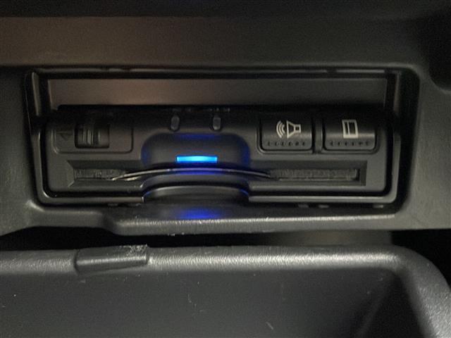 セレナ ライダー プロパイロットエディション 純正9インチメモリナビ 純正フリップダウンモニター プロパイロット エマージェンシーブレーキ フルセグ Bluetooth バックカメラ 両側パワースライドドア 革調シートカバー ブレーキホールド(10枚目)