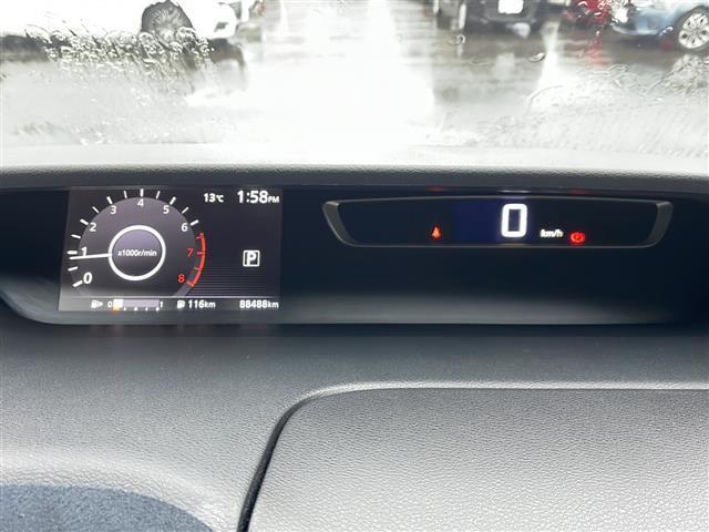 セレナ ライダー プロパイロットエディション 純正9インチメモリナビ 純正フリップダウンモニター プロパイロット エマージェンシーブレーキ フルセグ Bluetooth バックカメラ 両側パワースライドドア 革調シートカバー ブレーキホールド(11枚目)