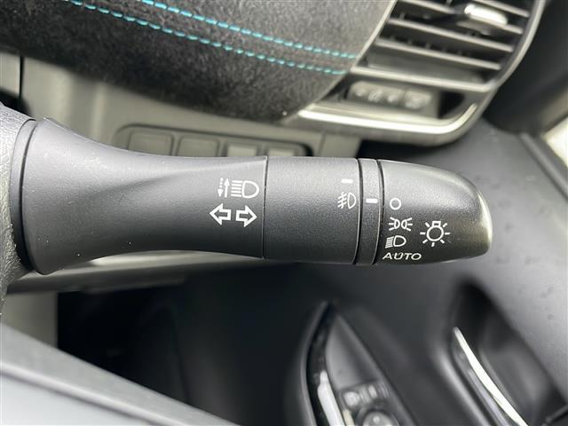 セレナ ライダー プロパイロットエディション 純正9インチメモリナビ 純正フリップダウンモニター プロパイロット エマージェンシーブレーキ フルセグ Bluetooth バックカメラ 両側パワースライドドア 革調シートカバー ブレーキホールド(25枚目)