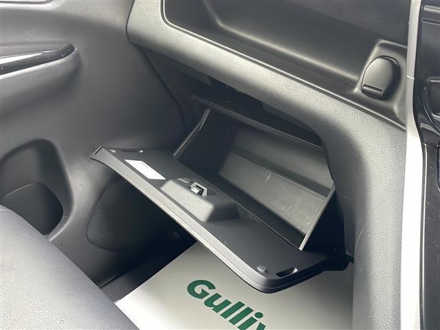 セレナ ライダー プロパイロットエディション 純正9インチメモリナビ 純正フリップダウンモニター プロパイロット エマージェンシーブレーキ フルセグ Bluetooth バックカメラ 両側パワースライドドア 革調シートカバー ブレーキホールド(32枚目)