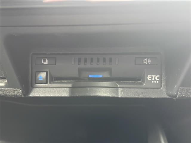 クラウンハイブリッド G-エグゼクティブ Four 純正マルチナビ フルセグ 全方位カメラ セーフティセンス ACC HUD BSM 純正エンジンスターター デジタルインナーミラー 全席パワーシート 全席シートヒーター 電動リアサンシェード ドラレコ(20枚目)