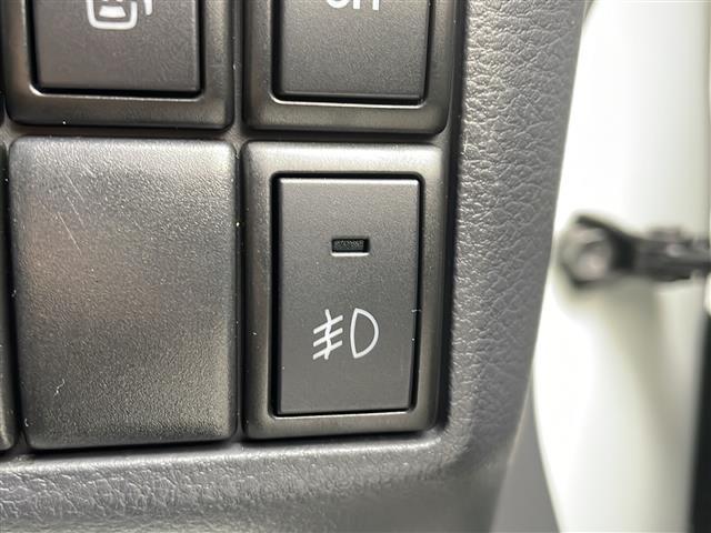 スペーシアカスタム ＸＳターボ　純正ナビ（ＣＤ．ＢＴ．ＡＵＸ．ＵＳＢ）　全方位カメラ　フルセグ　両側パワースライドドア　シートヒーター　キセノンライト　プッシュスタート　スマートキーｘ２（12枚目）